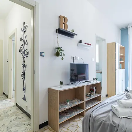 Familybo Ristori Fiera Apartament *