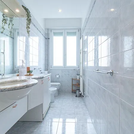 Familybo Ristori Fiera Apartament *